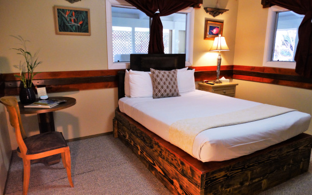 Lokahi Lodge