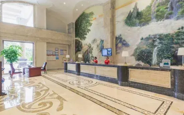 Anfu Jiangjing Hotel