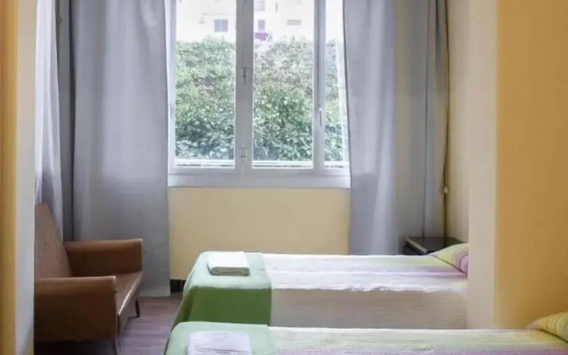 Hostel Turistic Castell