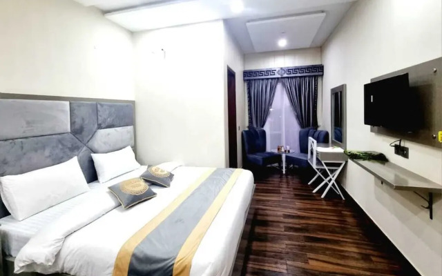Hotel Grand Pakeeza