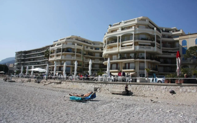 Sharon Apartment in Victoria Beach