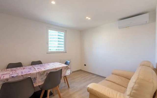 Pleasant 2BR flat next to Genoa Port