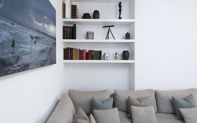 Gorgeous 2BR in Sherlock Holmes' Baker Street!