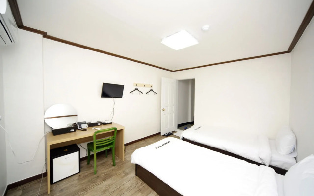 Ekonomy Hotel Mokpo