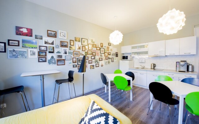 COLOR hostel