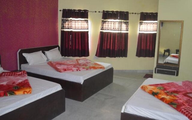 Hotel Gokul Palace