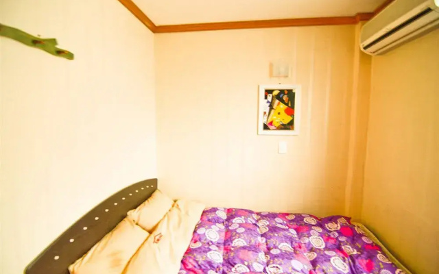 Myeongdong Town Guesthouse
