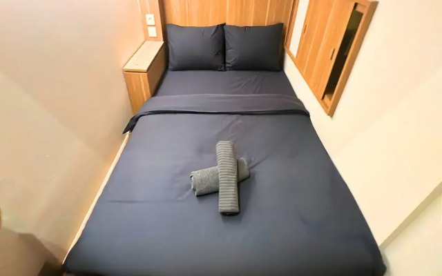 Althia Capsule Quarters