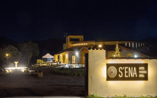 S'ena Hotel