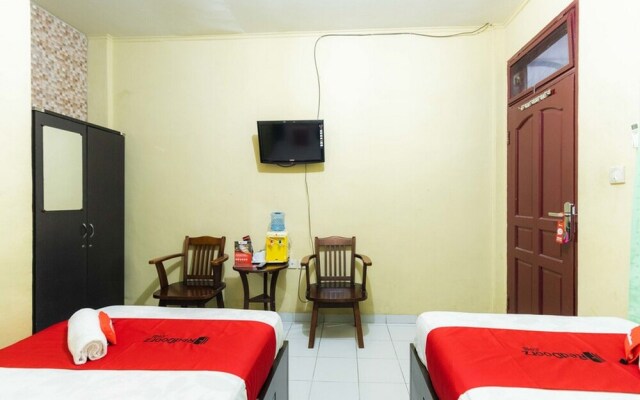RedDoorz Syariah near Plaza Medan Fair 2