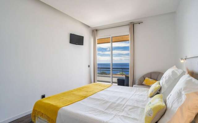 Monumental Apartment 610 Balcony Sea View