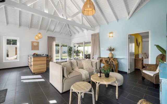 NEW Villa - Beautiful 3BR 2BA With Private Pool