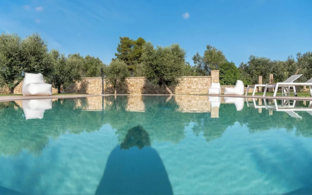 Trullo Meraviglia With Garden And Pool