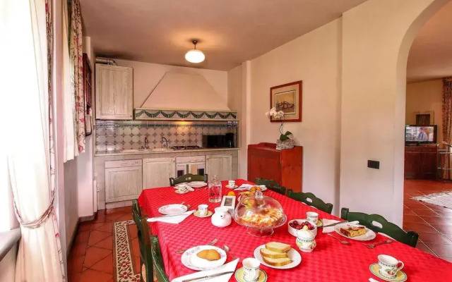 Cozy Holiday Home With Pool in Sienna Italy