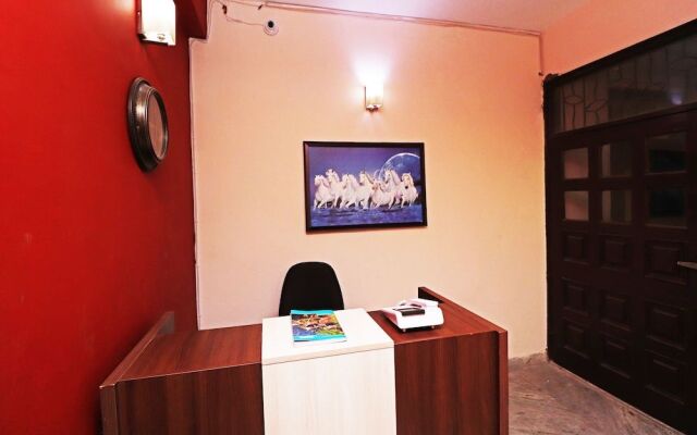 OYO 8438 DSR Residency