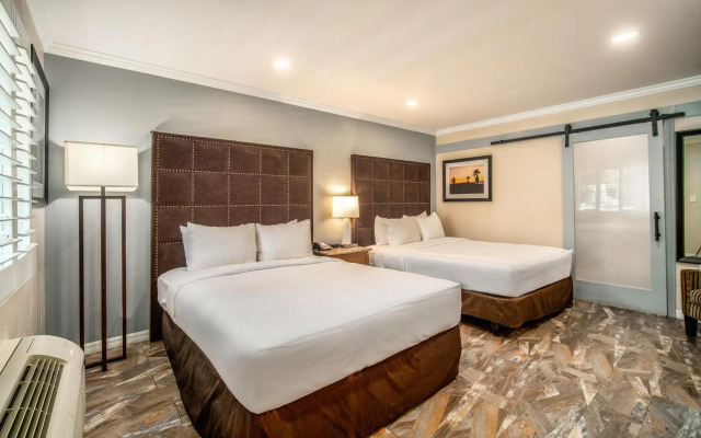 The Buena Park Hotel & Suites