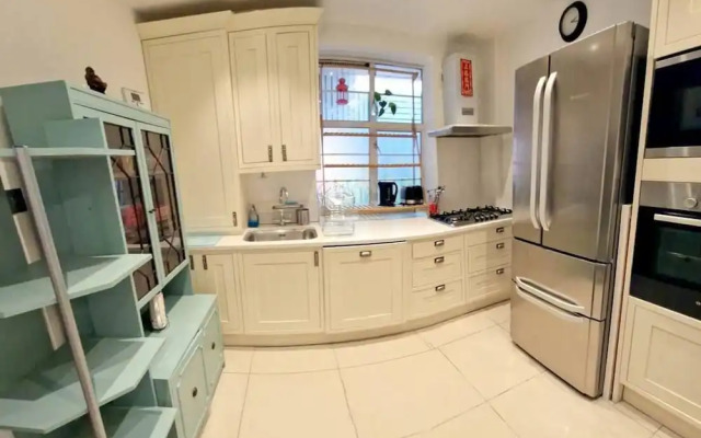 Modern 3-bed House in Surrey Quays