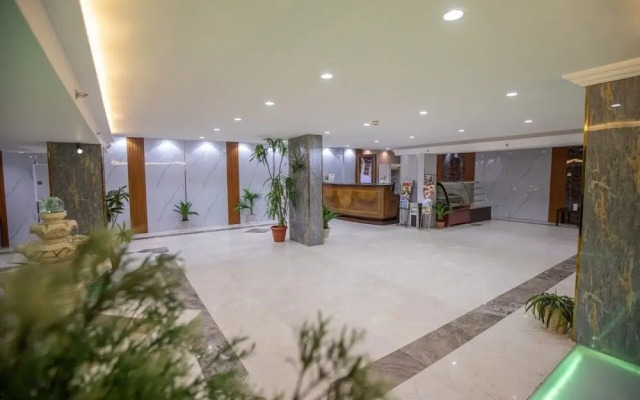 Mera Park Hotel