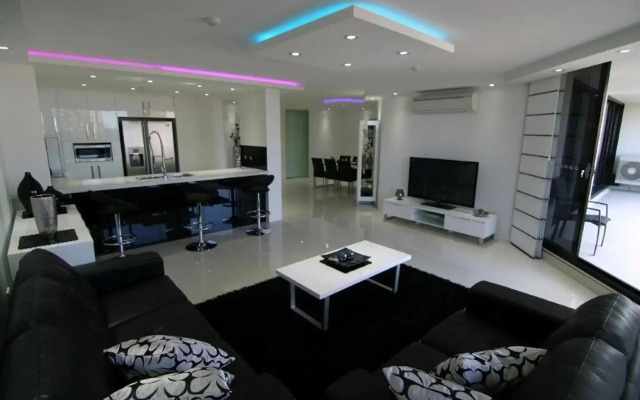 Genesis Apartments by Gold Coast Premium