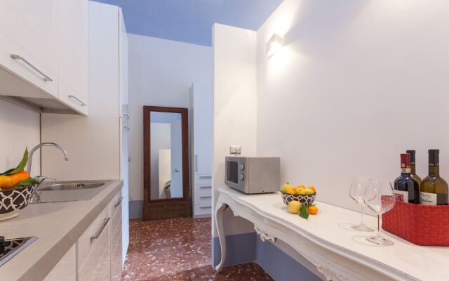 Atmosfere Visconti Suite Apartments