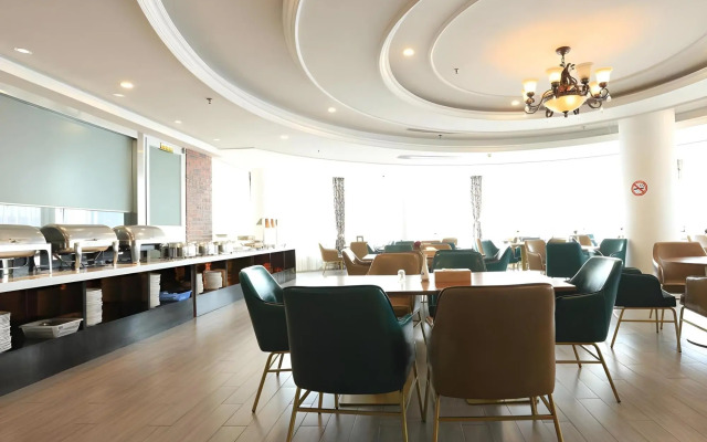 James Joyce Coffetel (Shanghai Minhang Wujing Shida)