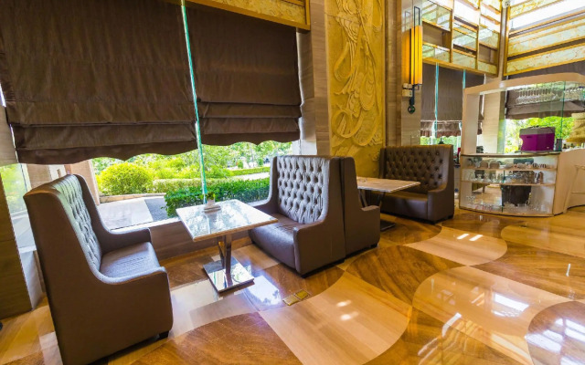 Fengxiang Hot Spring