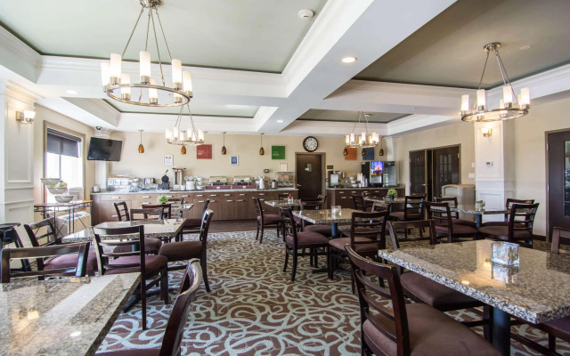 Comfort Inn & Suites