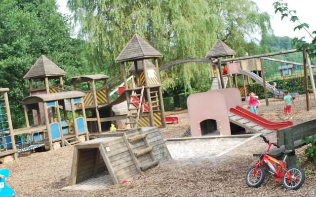 Holiday Home in Vielsalm With Lake View