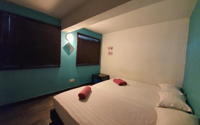 The Travel Hub Guesthouse – Guest Rooms – Kuala Lumpur