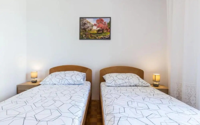 Stylish Two Bedroom Apartment Retreat With Balcony in Zadar