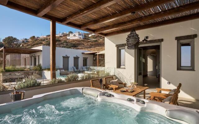 Ios Grand Pool Suites