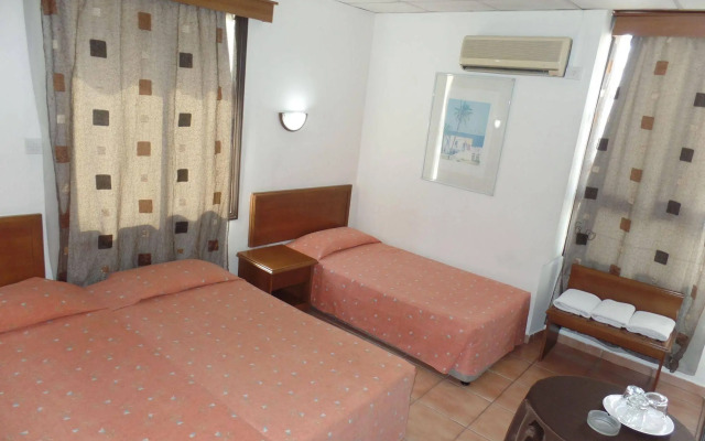 Metropole Hotel