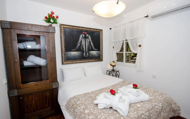 The Pearl of the Golan - Pnina BaGolan