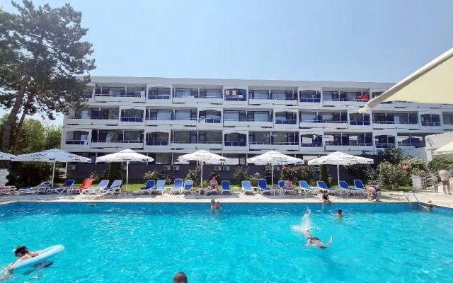 Hotel Holiday Blue