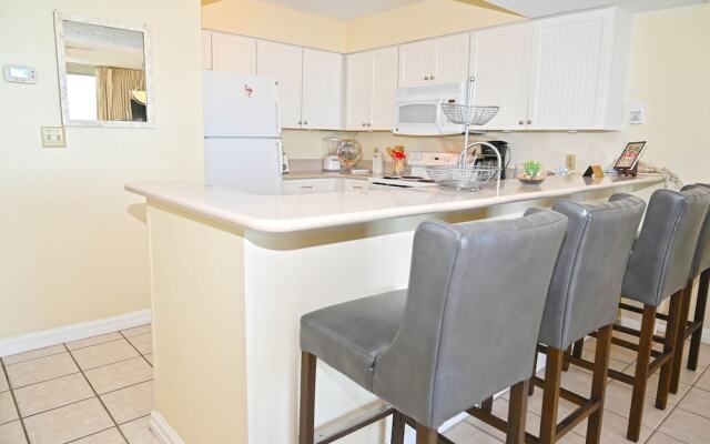 Pelican Beach 0207 1 Bedroom Condo