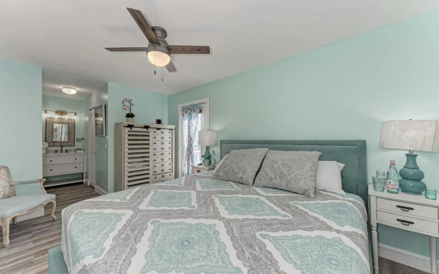 Island Serenity - 6250 Holmes #54