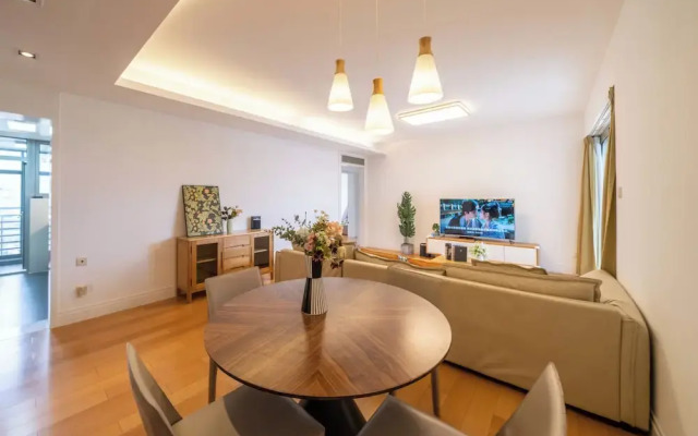 Tyms Elegant 3BR 2BA Apt Near Malls