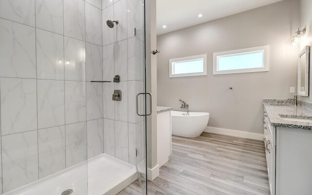 Seven Palms 3 Bedroom Home by RedAwning