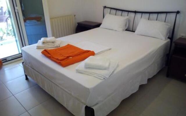 Fiona Seafront Apartments