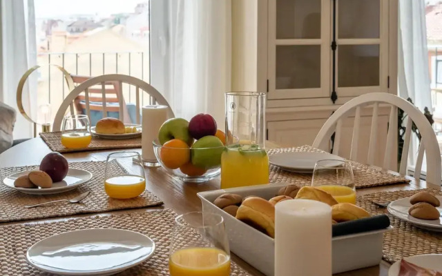 ALTIDO Charming 3BR home w/workspace&terrace by Intendente subway