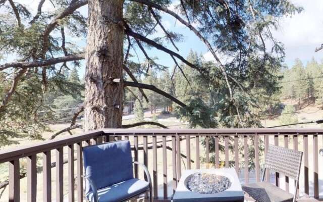 Moonridge Treetop Retreat