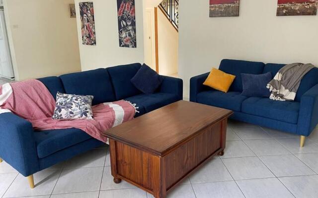 Beautiful 5 bedroom house in Jervis Bay