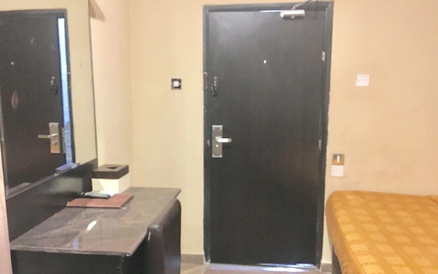 Elicris Hotel