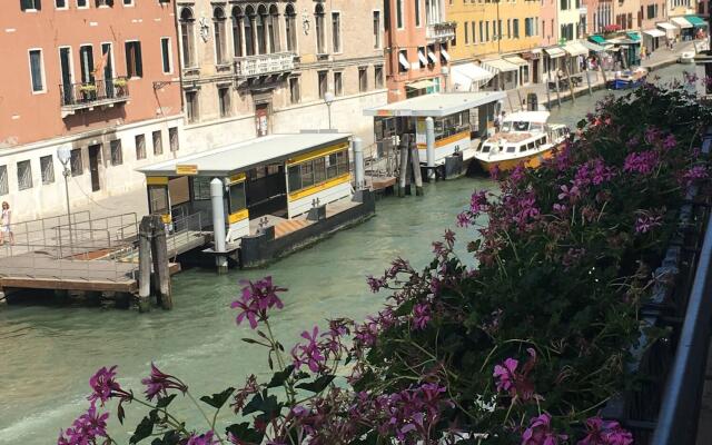 Cà Bonfadini Historic Experience Hotel Venice