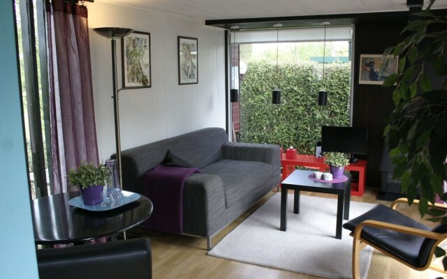 Tidy Chalet With gas Fireplace, in the Achterhoek