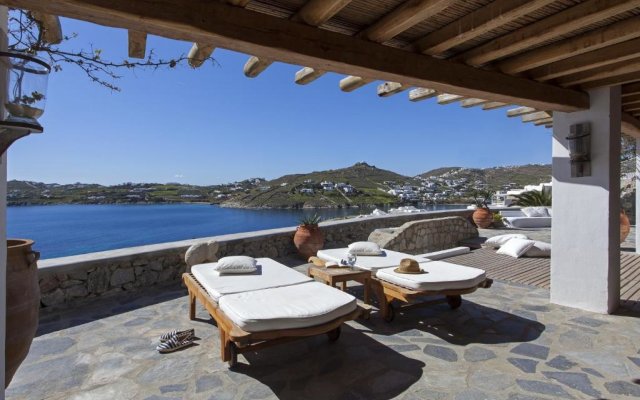 Beachfront Mykonos Guest House