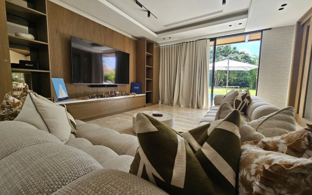 Luxurious 5BR Villa With bbq Pool in Casa de Campo