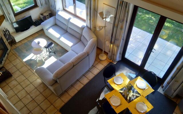 Cozy Bungalow With Large Enclosed Garden