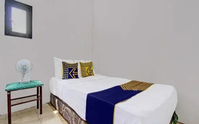 SPOT ON 92188 Ndalem Eyang Guesthouse Syariah