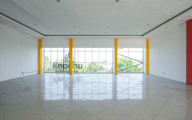 Urban 18 by OYO Rooms